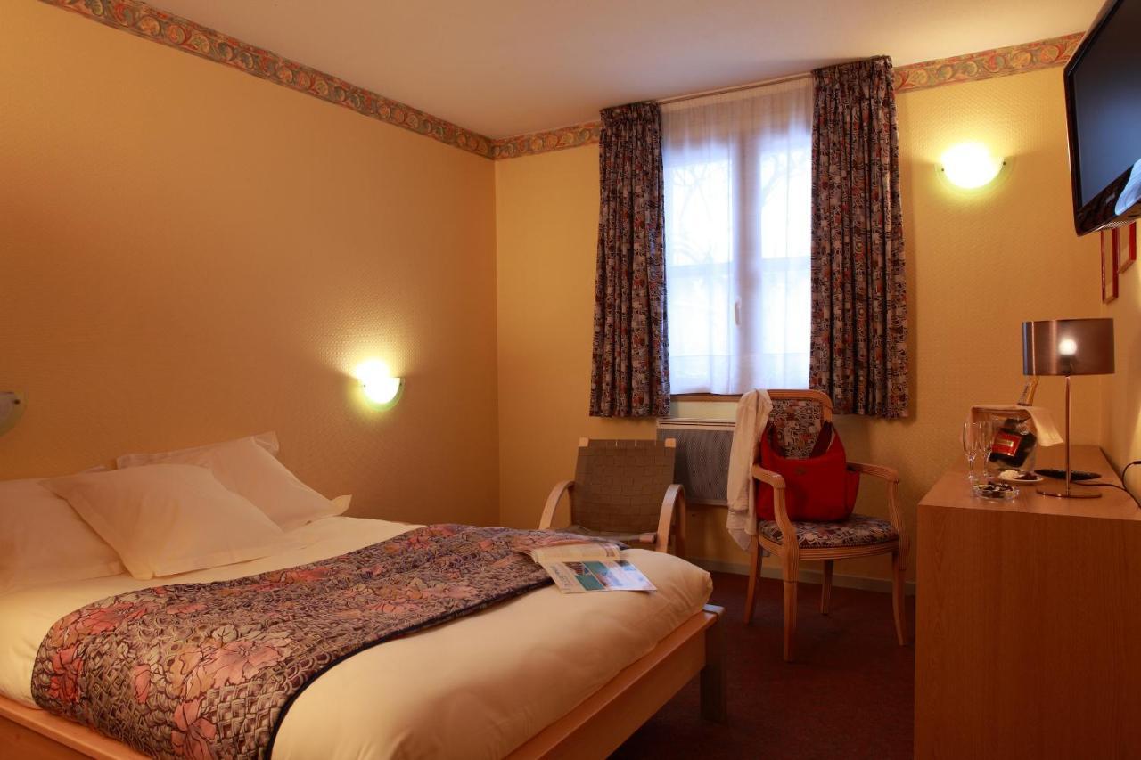 Logis Le Luth Hotel Mirecourt Kültér fotó