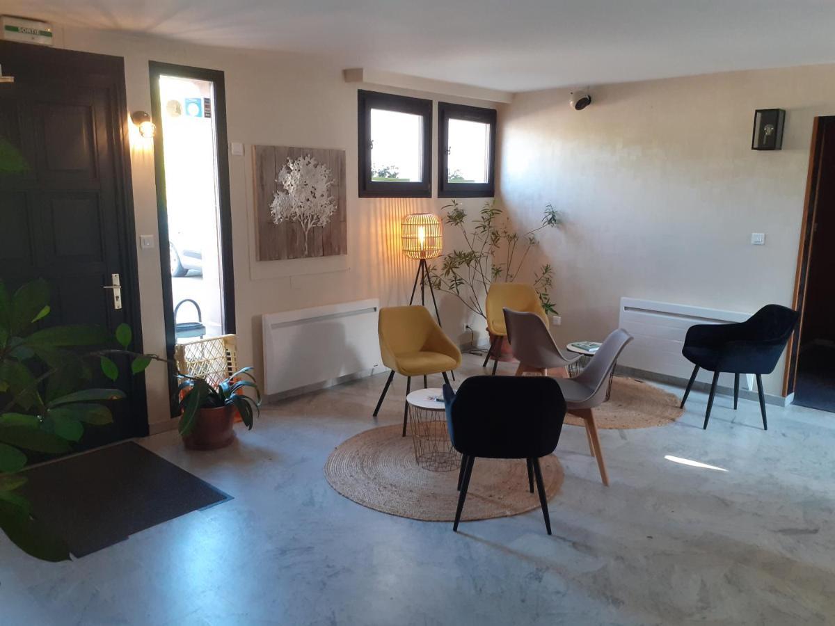 Logis Le Luth Hotel Mirecourt Kültér fotó
