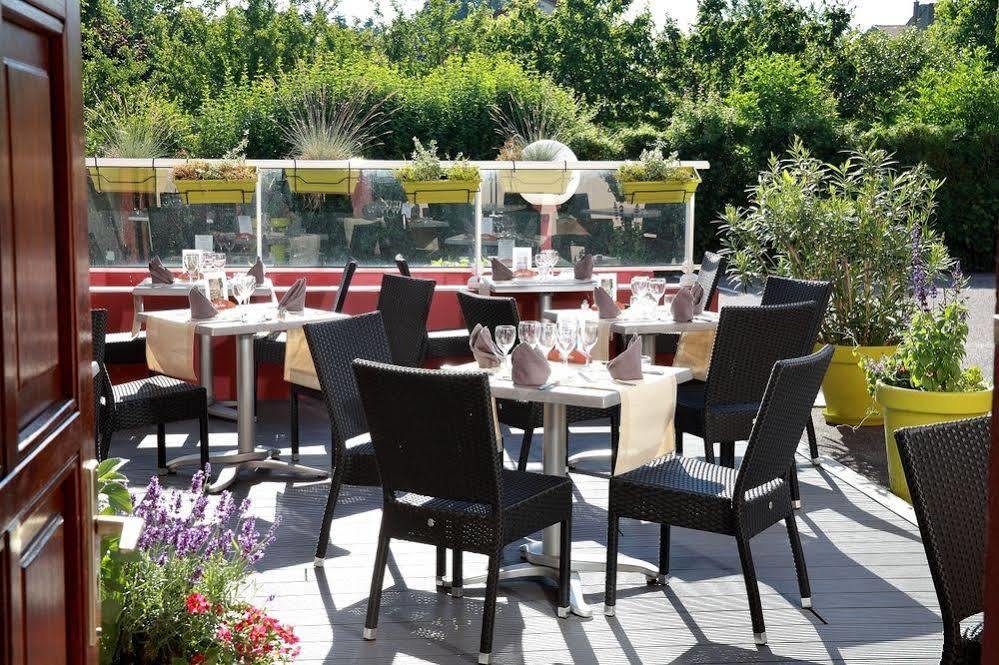 Logis Le Luth Hotel Mirecourt Kültér fotó